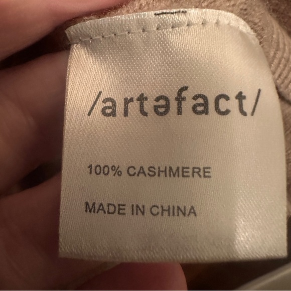 Artefact 100% Cashmere Men's XXL V-Neck Sweater in tan oatmeal - Picture 5 of 8